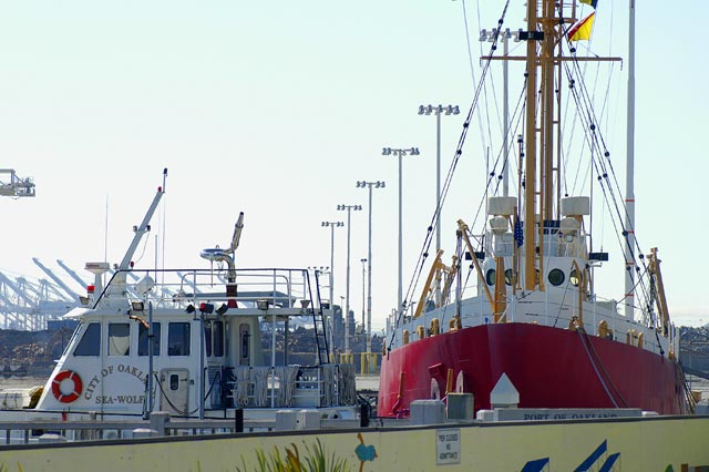 City boats &copy; Dennis Mojado