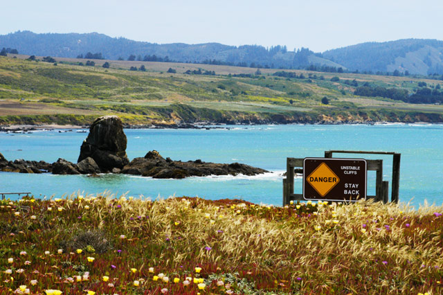 Danger, Steep Cliffs &copy; Dennis Mojado