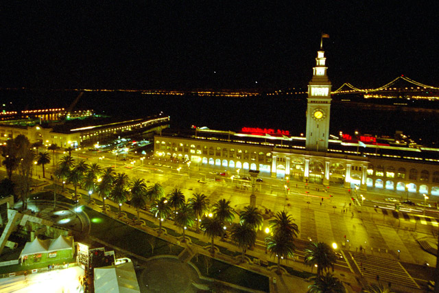 Embarcadero &copy; Dennis Mojado